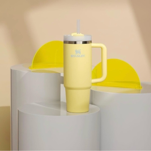 Stanley Quencher H2.0 Tumbler | 30 oz. | Pomelo | Insulated Stainless Steel Cup - Picture 5 of 5